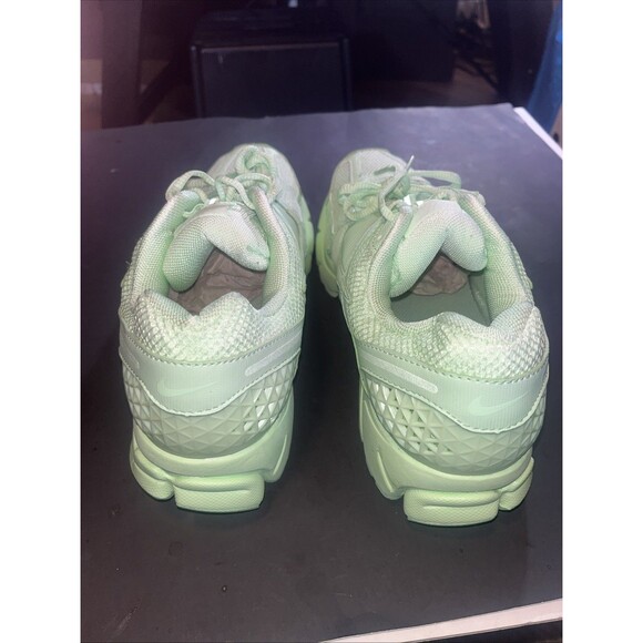 Size 10 - Nike Air Zoom Vomero 5 Vapor Green main image 6